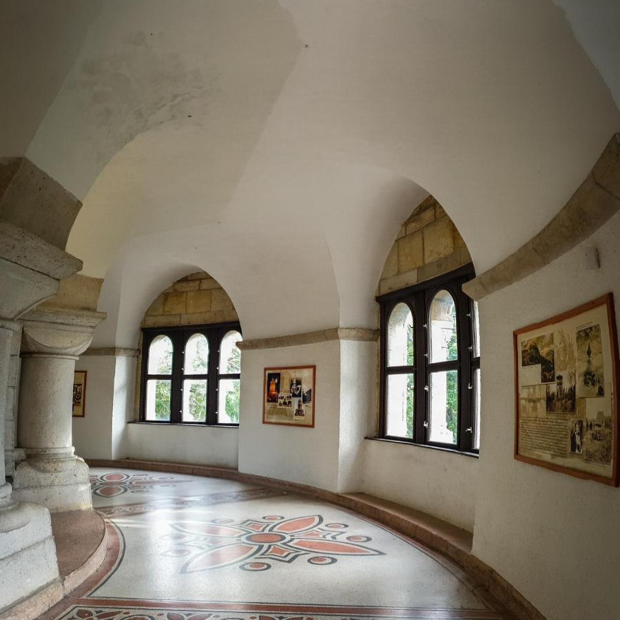 Romantic Two Bedroom Apartments In The Hills Of Budapest With Private Parking Luaran gambar
