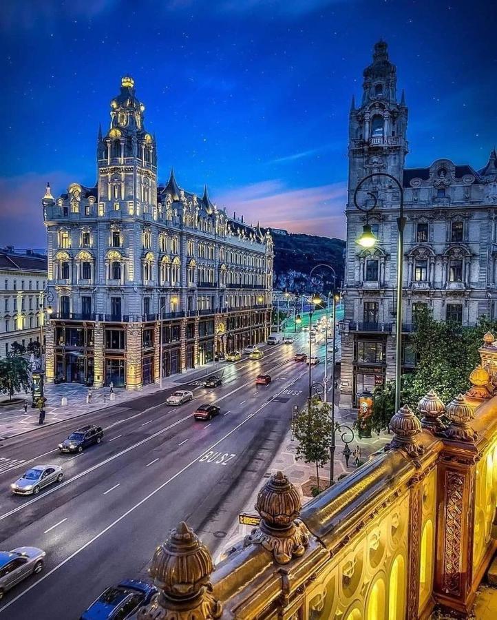 Romantic Two Bedroom Apartments In The Hills Of Budapest With Private Parking Luaran gambar